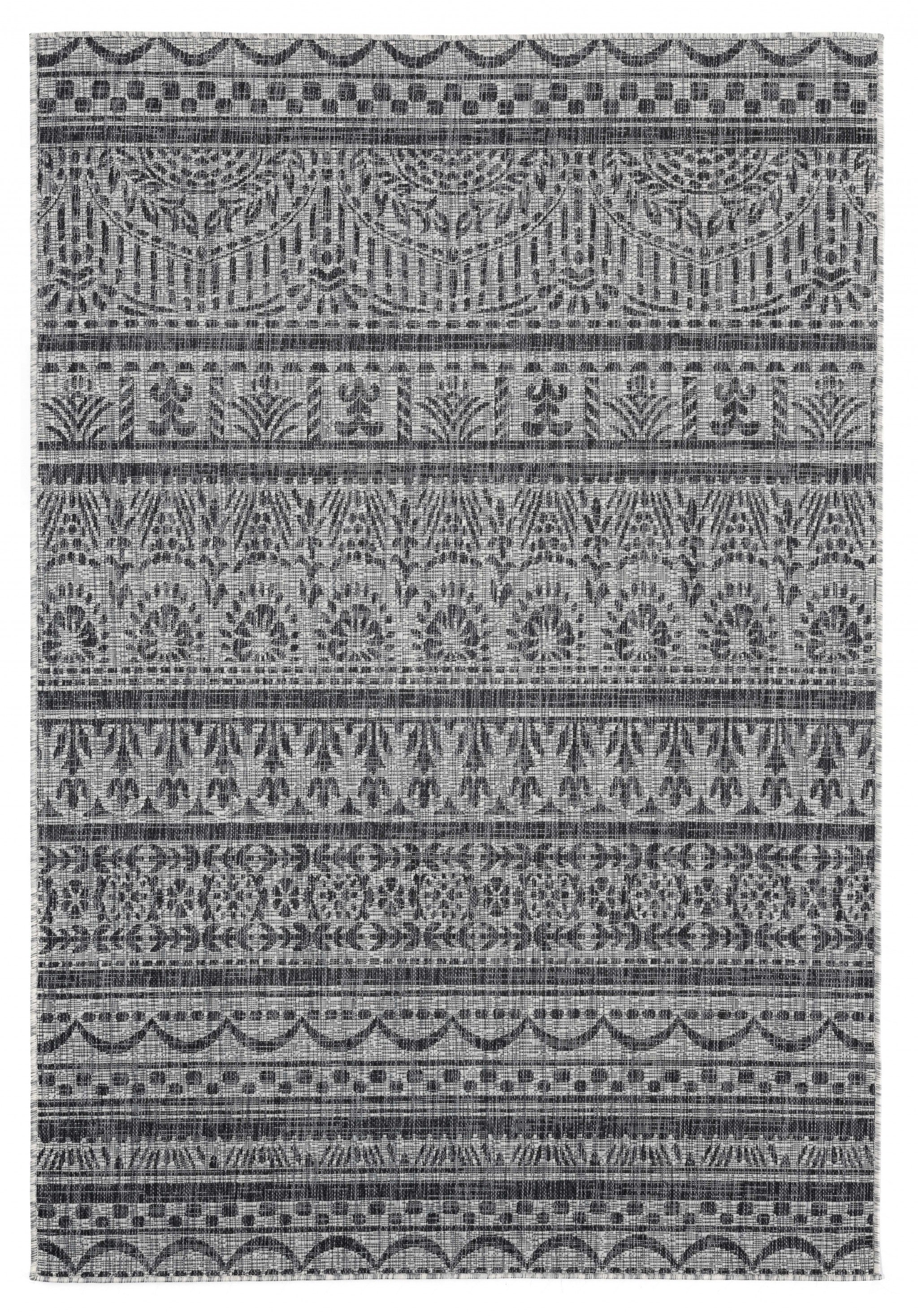 94" x 126" Black Polypropylene Oversize Rug