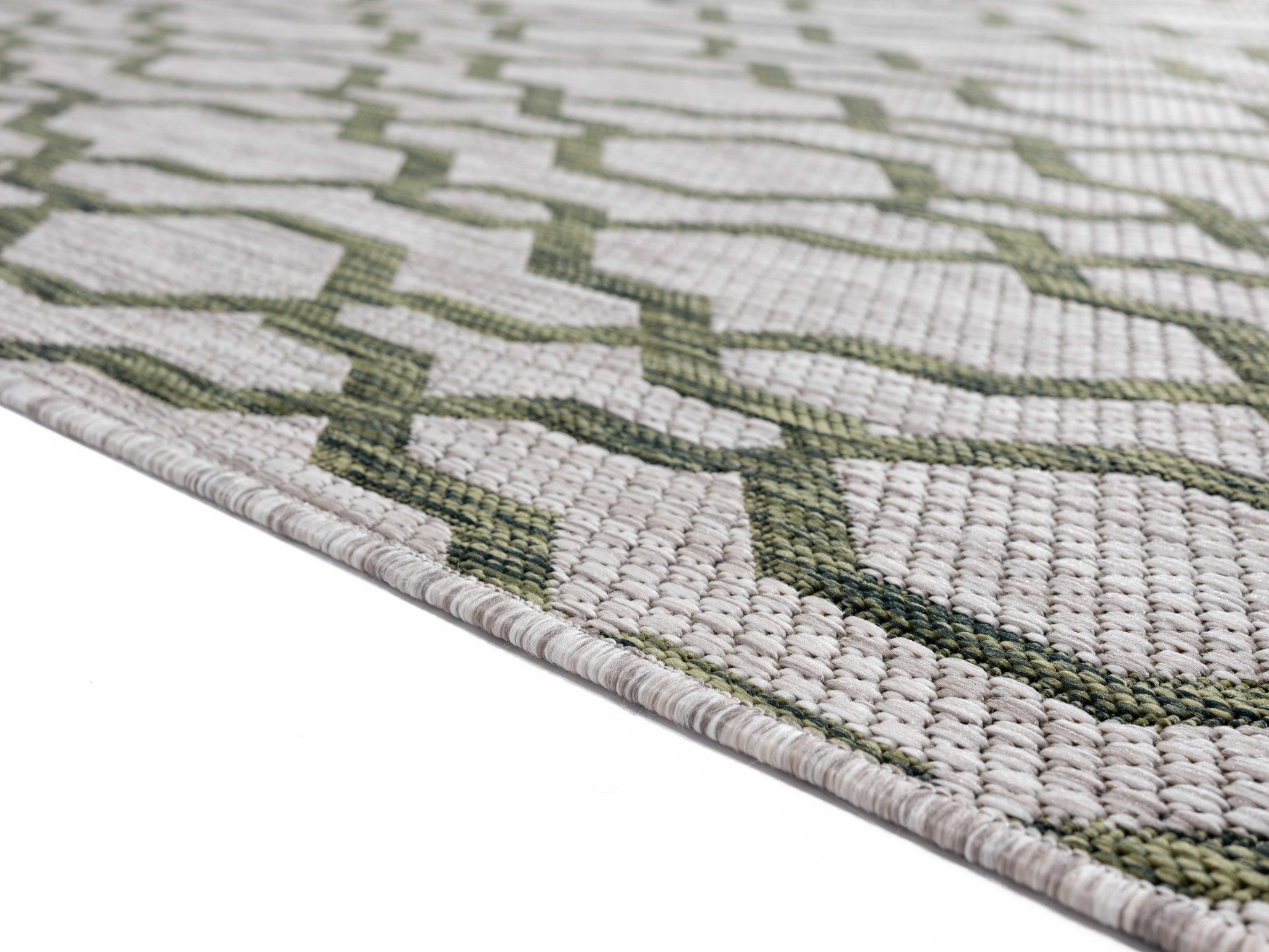 94" x 126" Green Polypropylene Oversize Rug