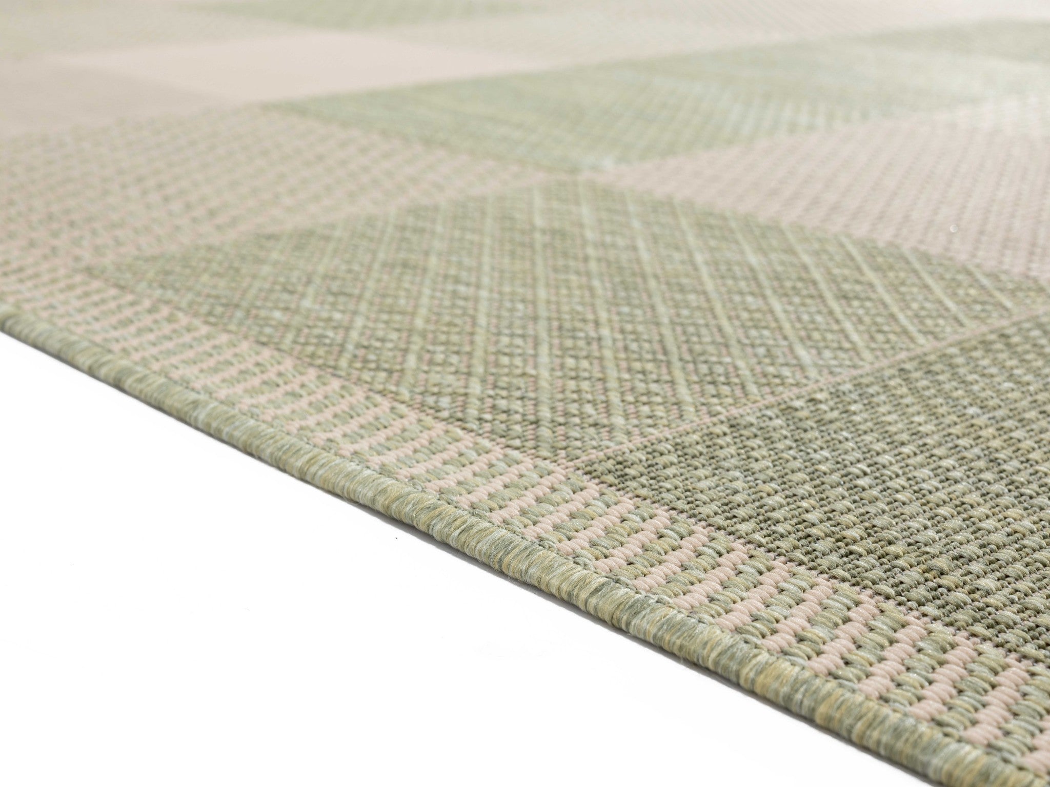 94" x 126" Green Polypropylene Oversize Rug