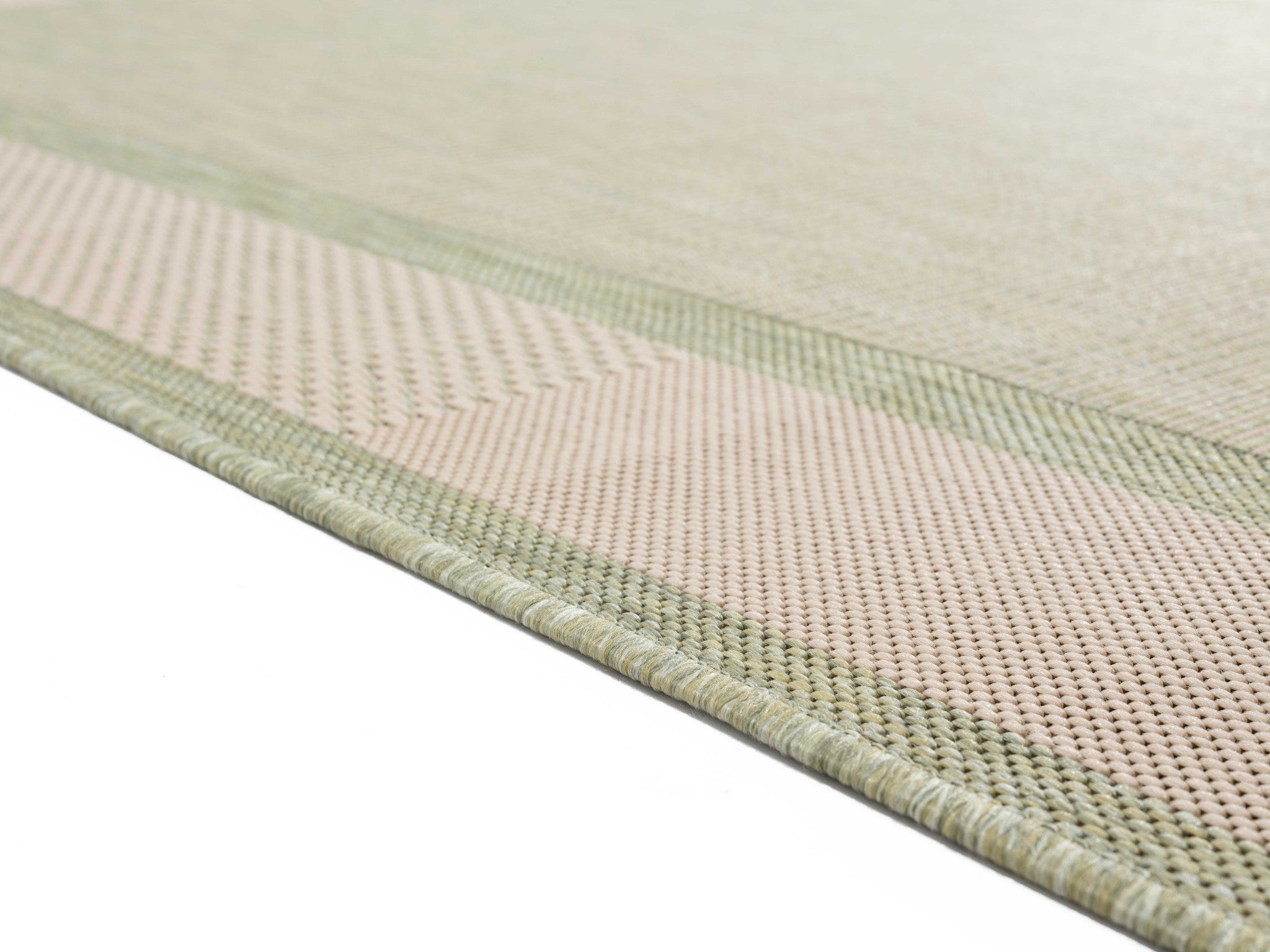 94" x 126" Green Polypropylene Oversize Rug