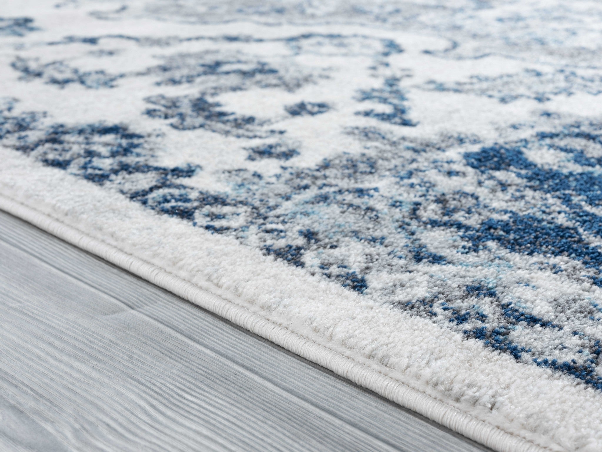 94" x 126" Ivory Olefin Oversize Rug