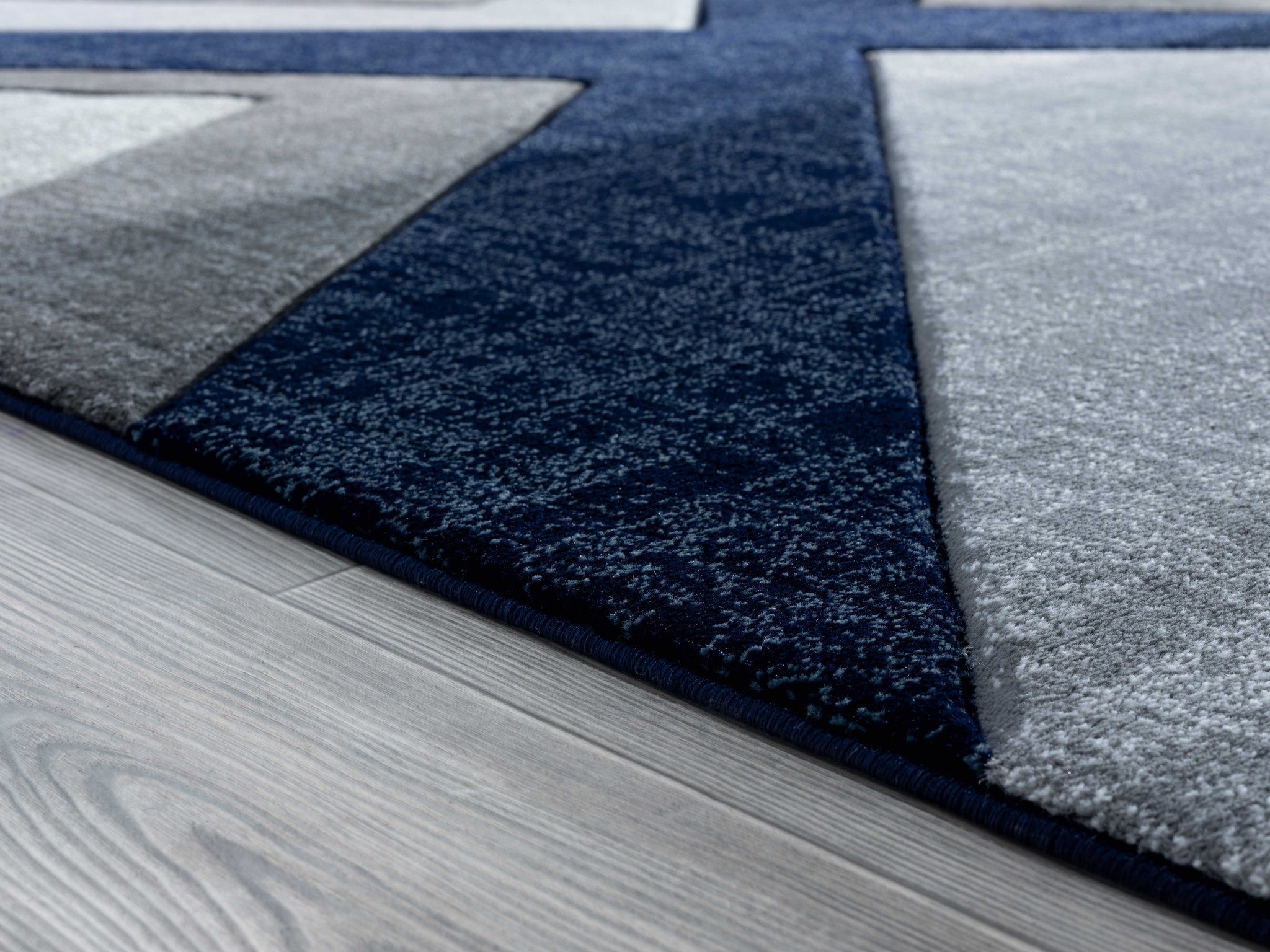 31" x 50" Navy Olefin / Polypropylene Mat Rug