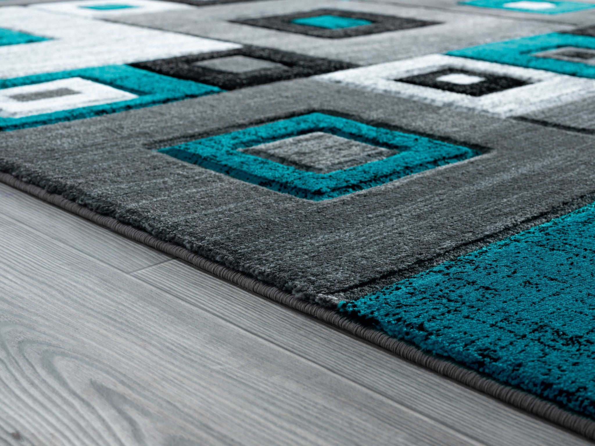 22" x 32" Turquoise Olefin / Polypropylene Accent Rug