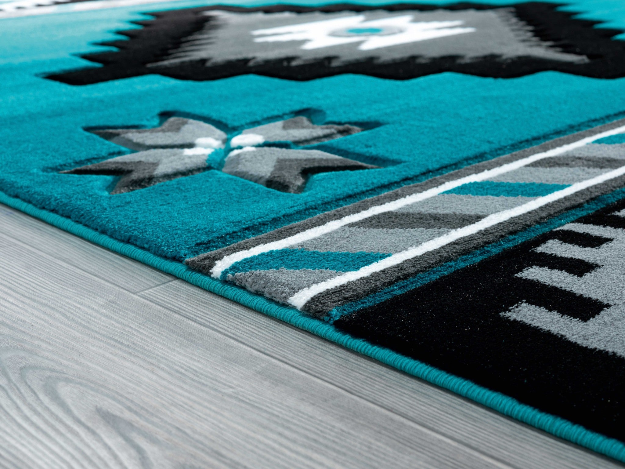 94" x 126" Turquoise Olefin / Polypropylene Area Rug