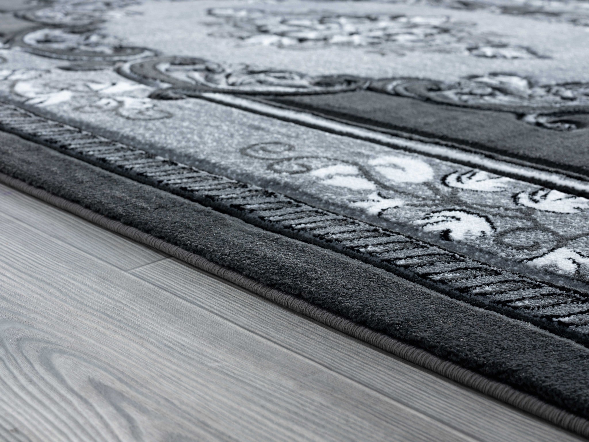 94" x 126" Grey Olefin / Polypropylene Area Rug