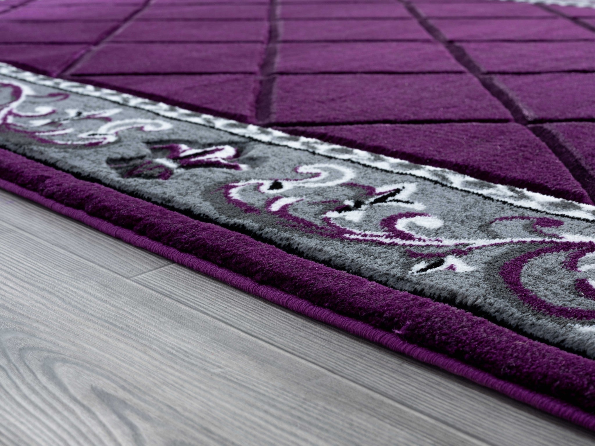 94" x 126" Plum Olefin / Polypropylene Area Rug