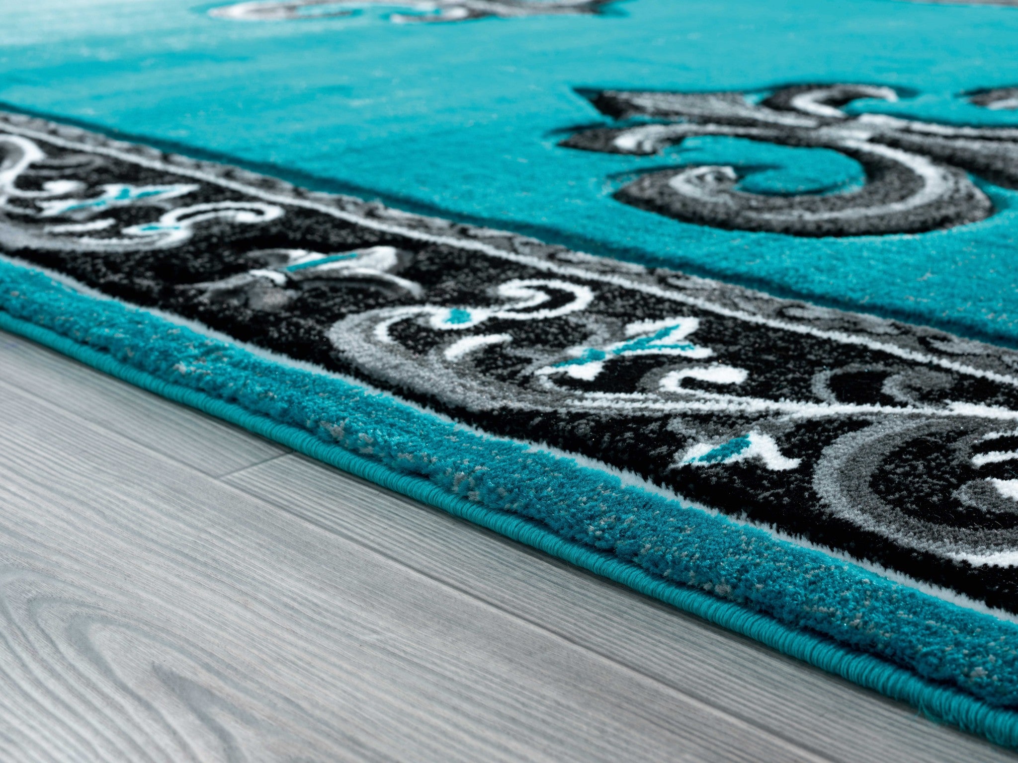 22" x 32" Turquoise Olefin / Polypropylene Accent Rug