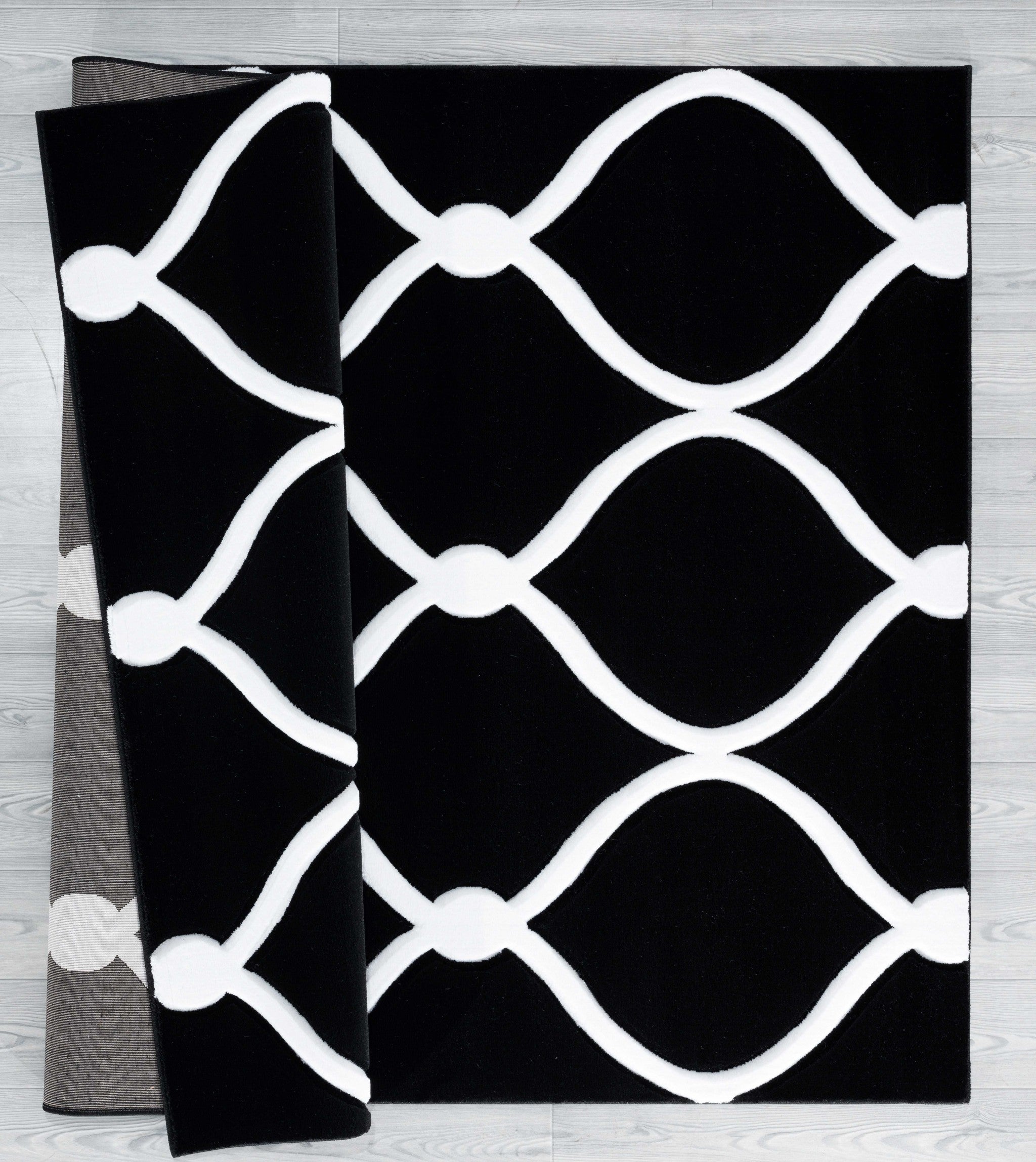 22" x 32" Black Olefin / Polypropylene Accent Rug