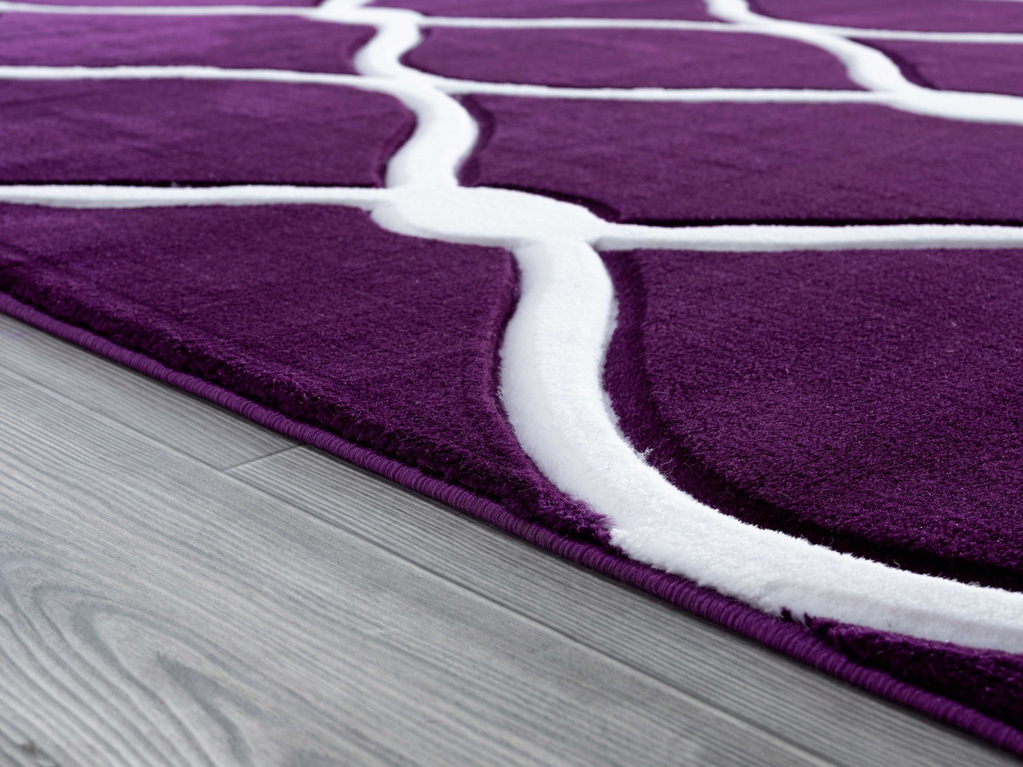 94" x 126" Plum Olefin / Polypropylene Area Rug