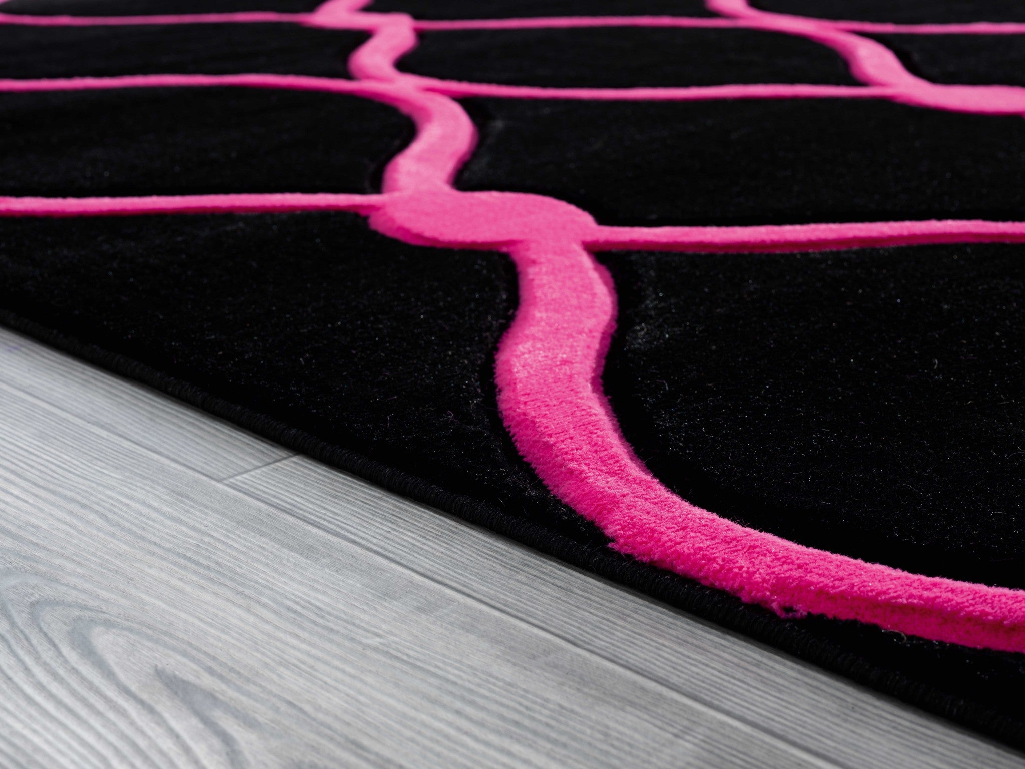 22" x 32" Pink Olefin / Polypropylene Accent Rug