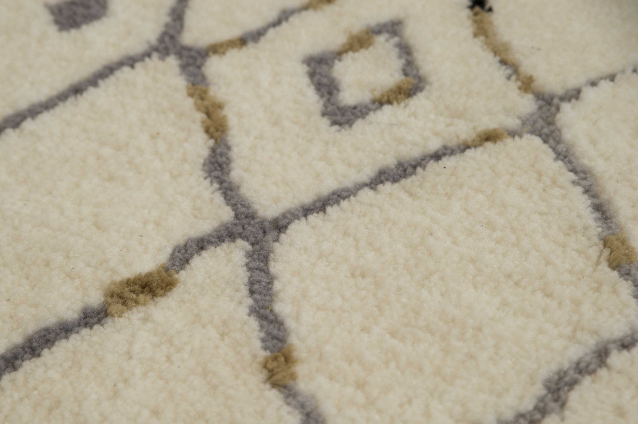 94" x 126" Natural Polyester Oversize Rug