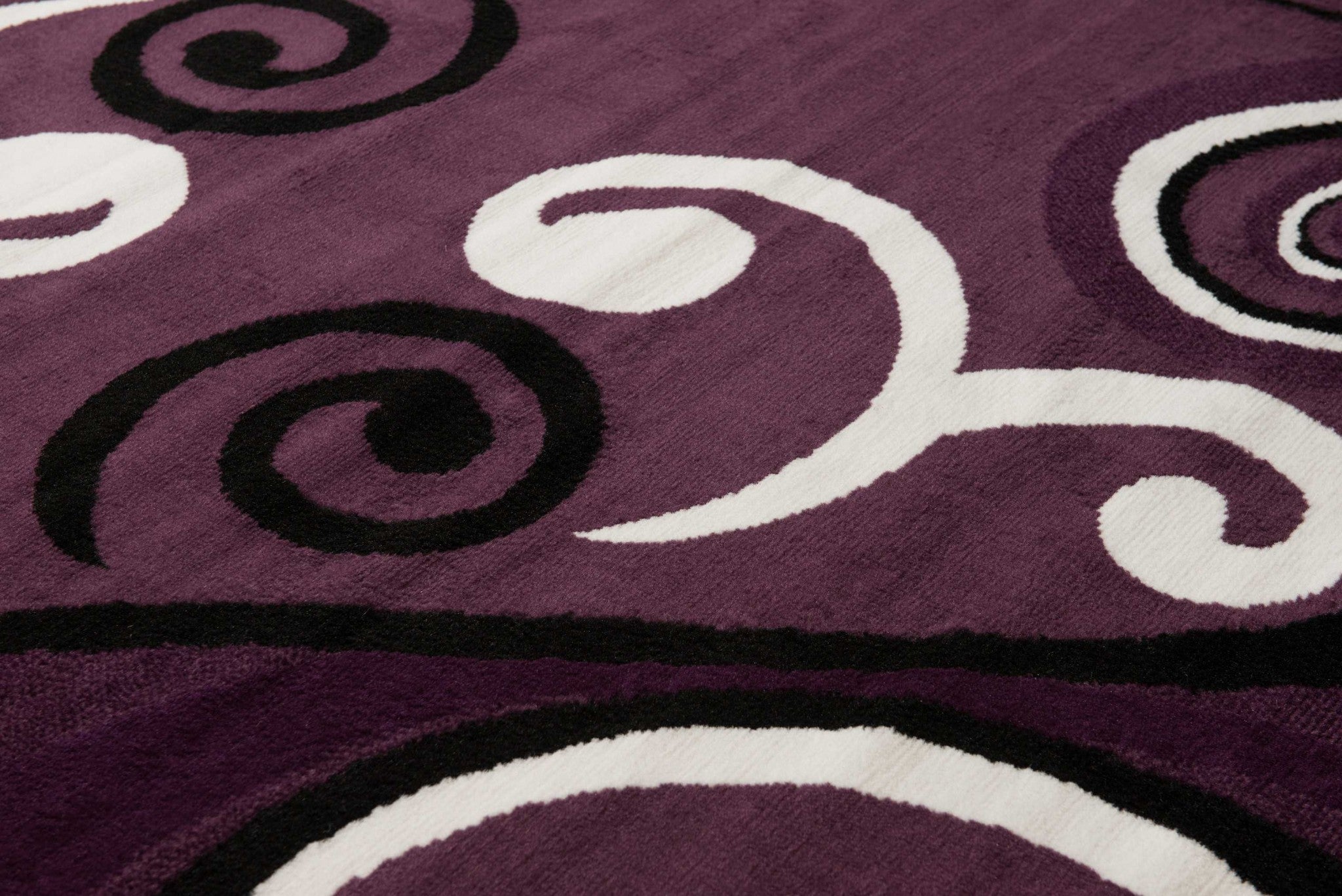 94" x 126" Plum Polypropyelene Oversize Rug