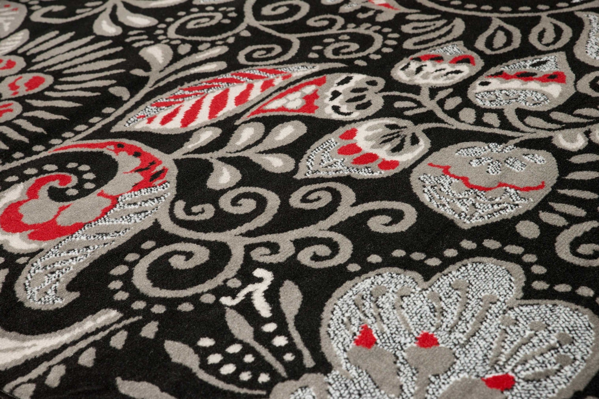 33" x 39" Black Polypropyelene Accent Rug