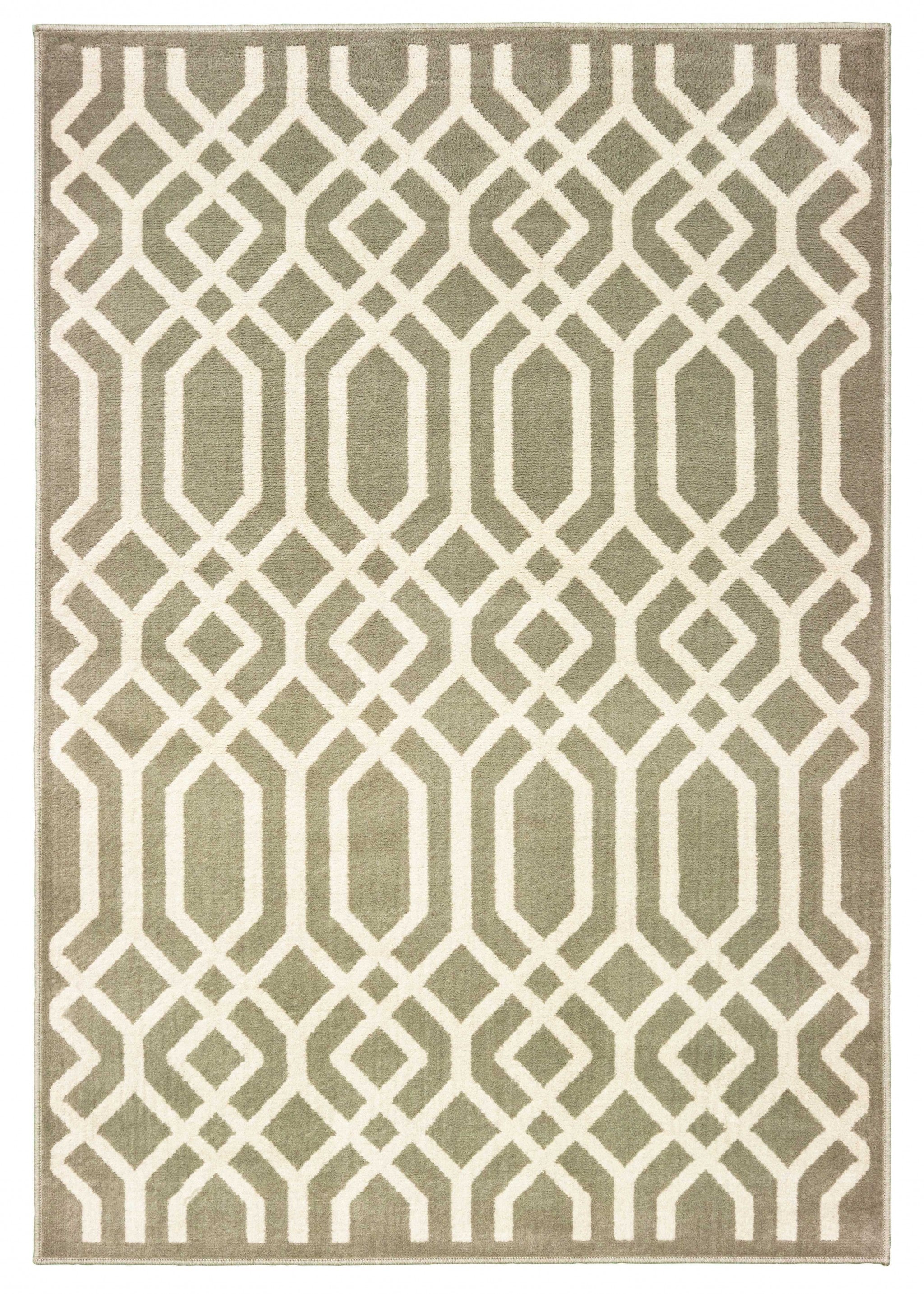 94" x 126" Grey Polypropylene Oversize Rug