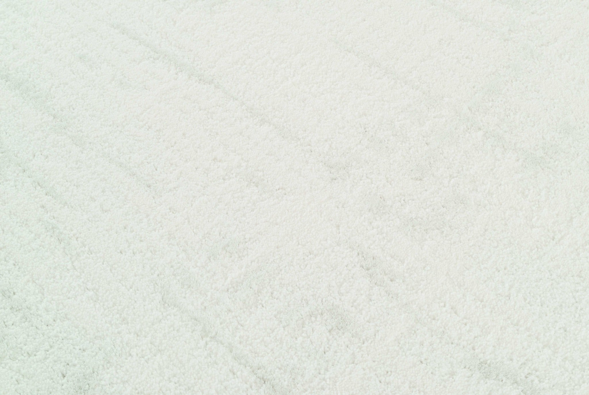 94" x 126" White Polyester / Olefin Oversize Rug