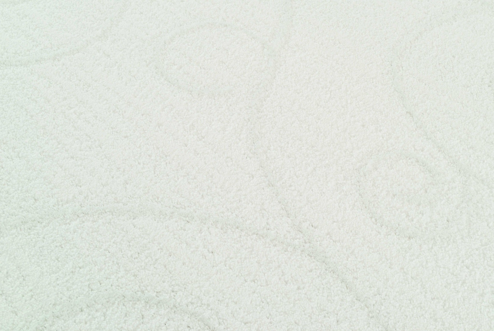 94" x 126" White Polyester / Olefin Oversize Rug