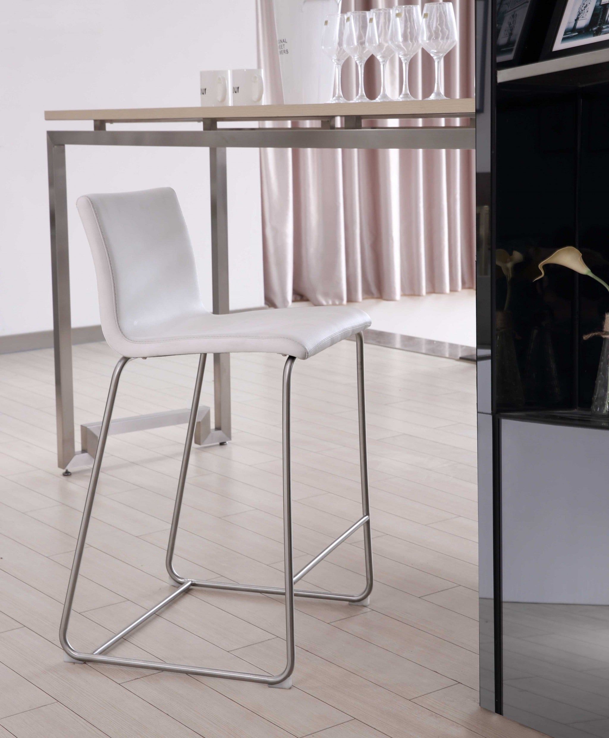 36"H White Faux Leather Low Back Counter Stool