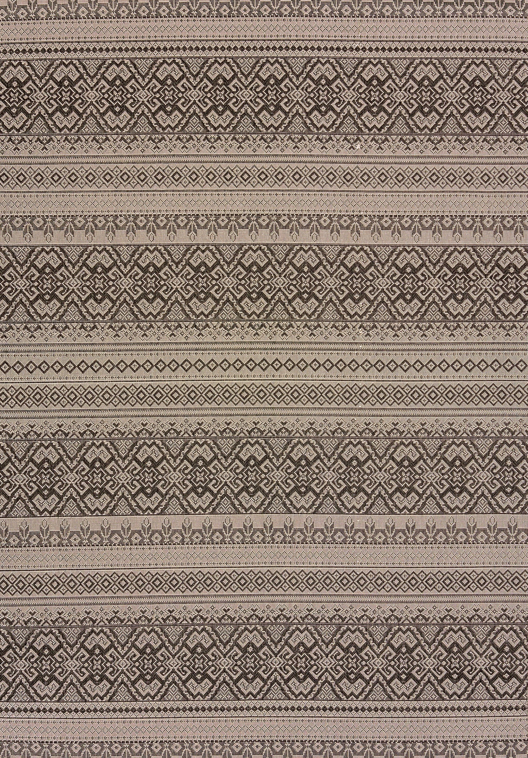 94" x 126" Silver Polypropylene / Olefin Oversize Rug