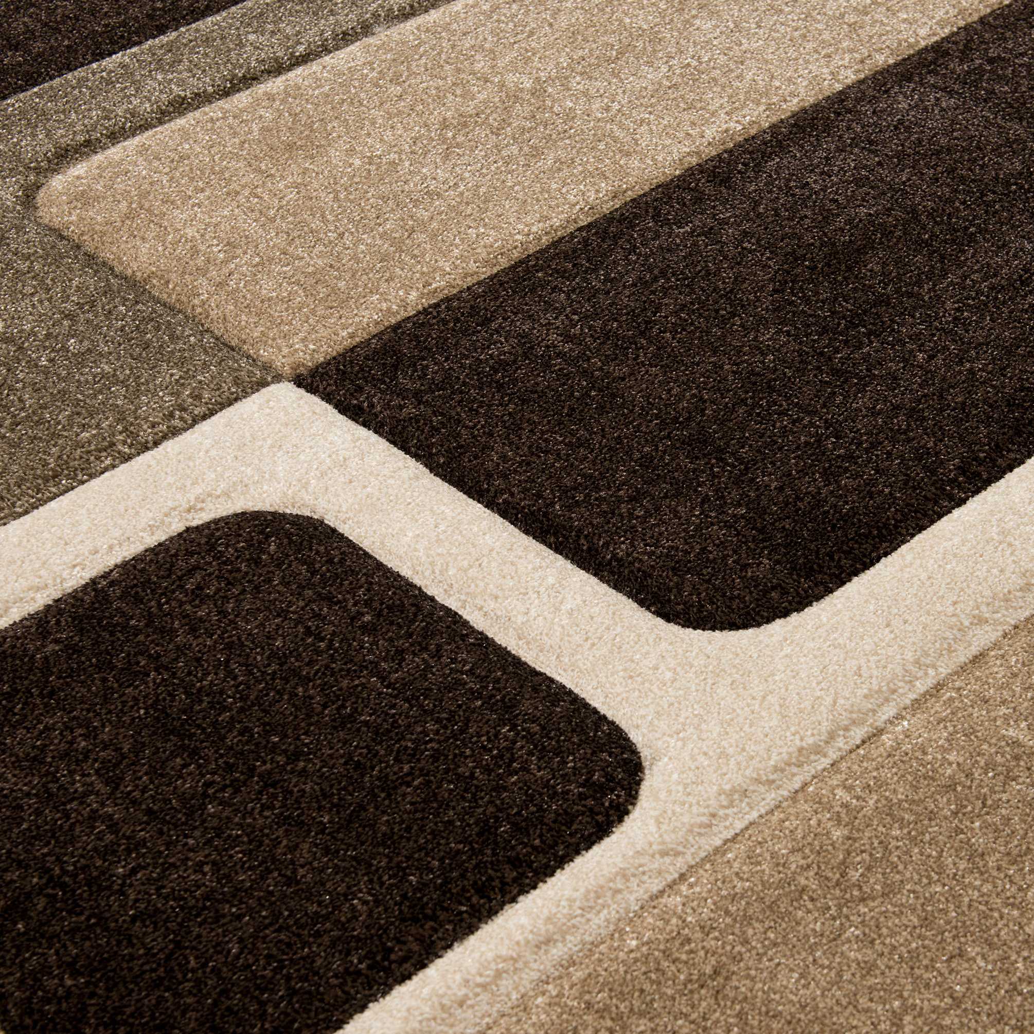 61" x 90" Multicolor Polypropylene Area Rug