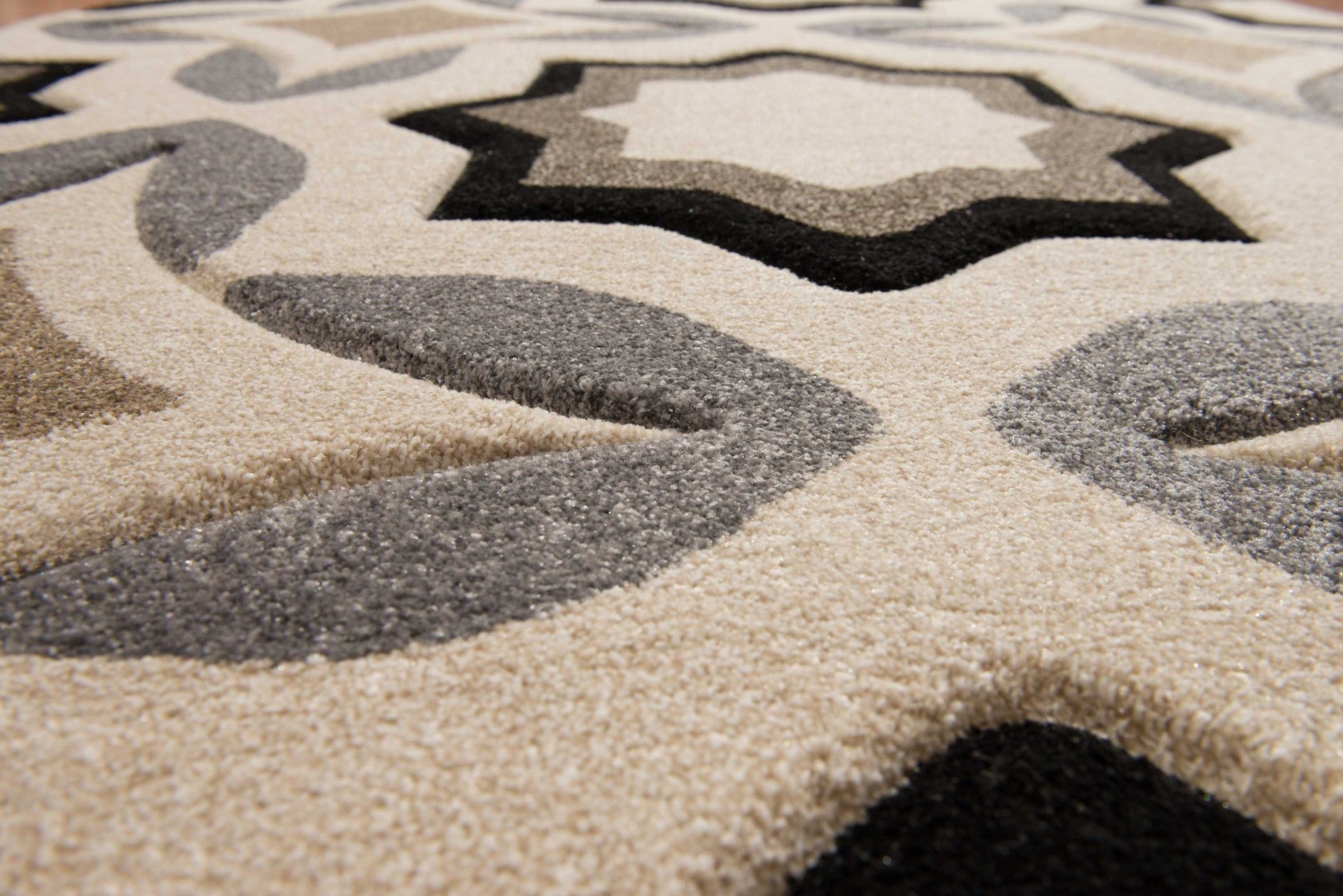 94" x 134" Cream Polypropylene Oversize Rug