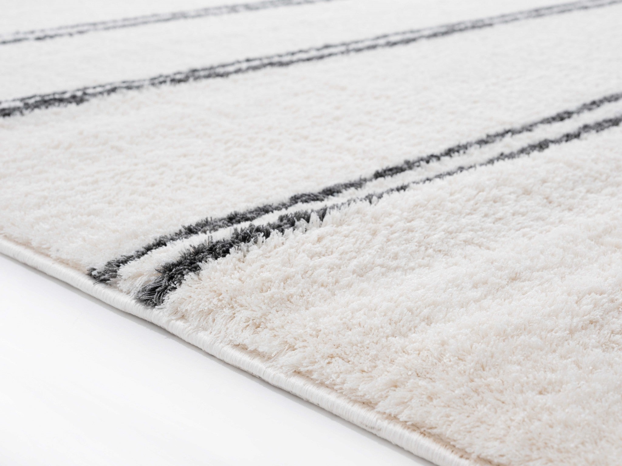 63" x 86" White Microfiber Polyester Area Rug