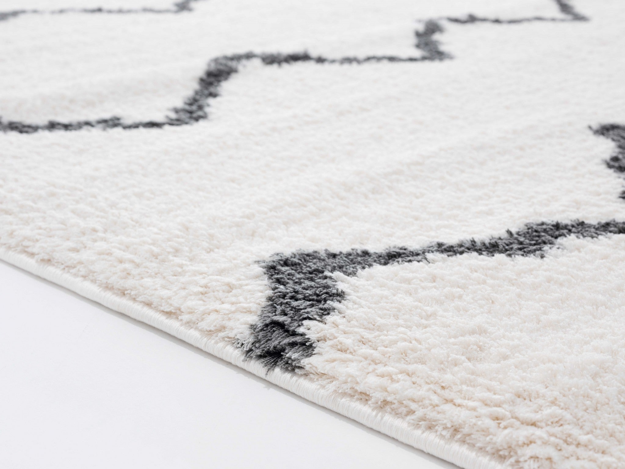 94" x 126" White Microfiber Polyester Oversize Rug