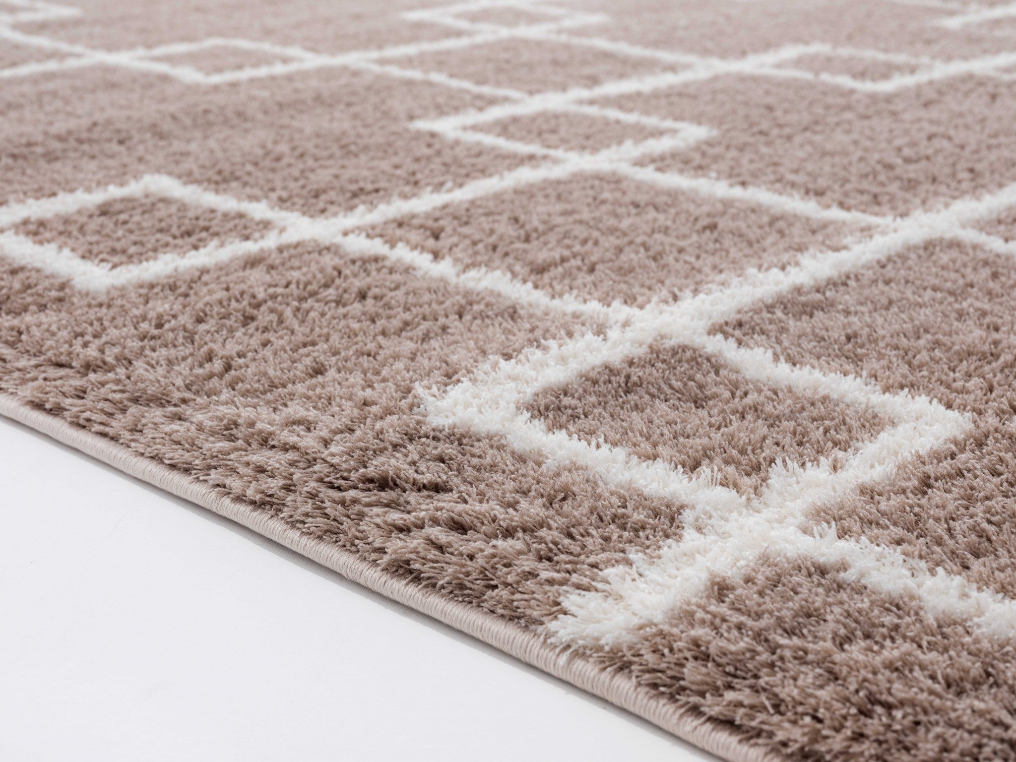 31" x 86" Beige Microfiber Polyester Runner Rug