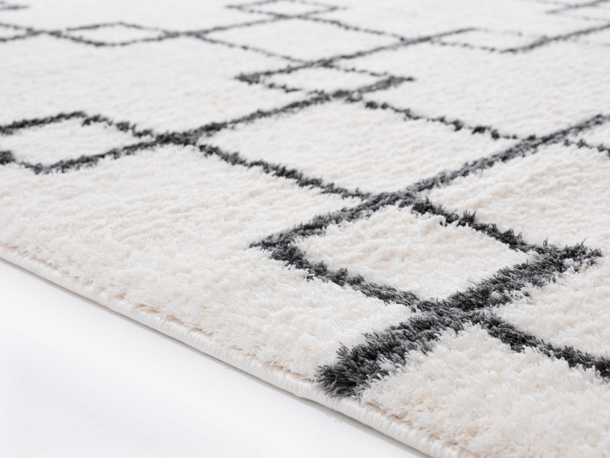 94" x 126" White Microfiber Polyester Oversize Rug