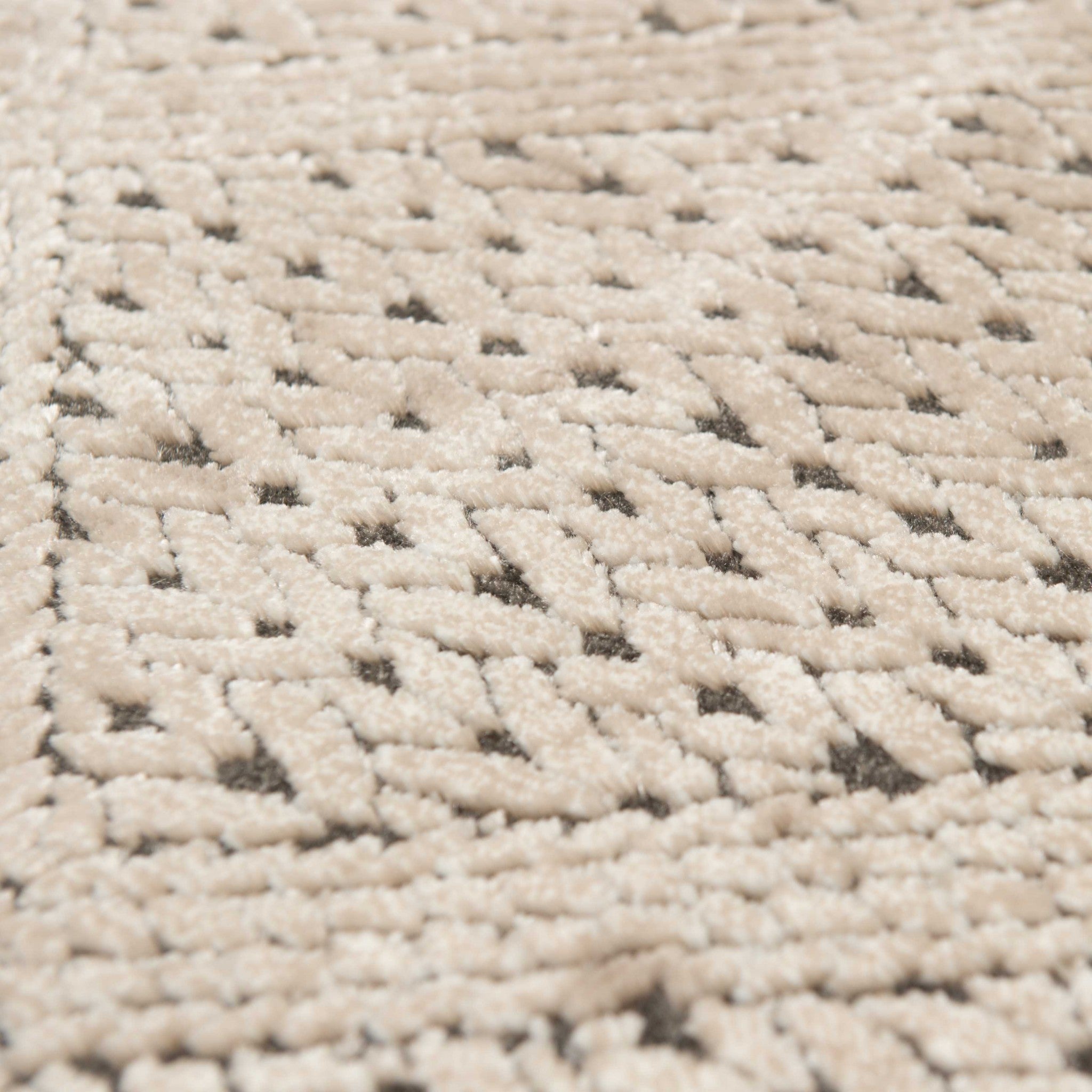 94" x 126" Taupe Polypropylene / Polyester Oversize Rug