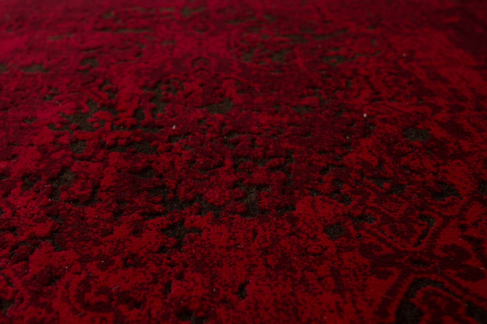 63" x 84" Red Polypropylene / Polyester Area Rug