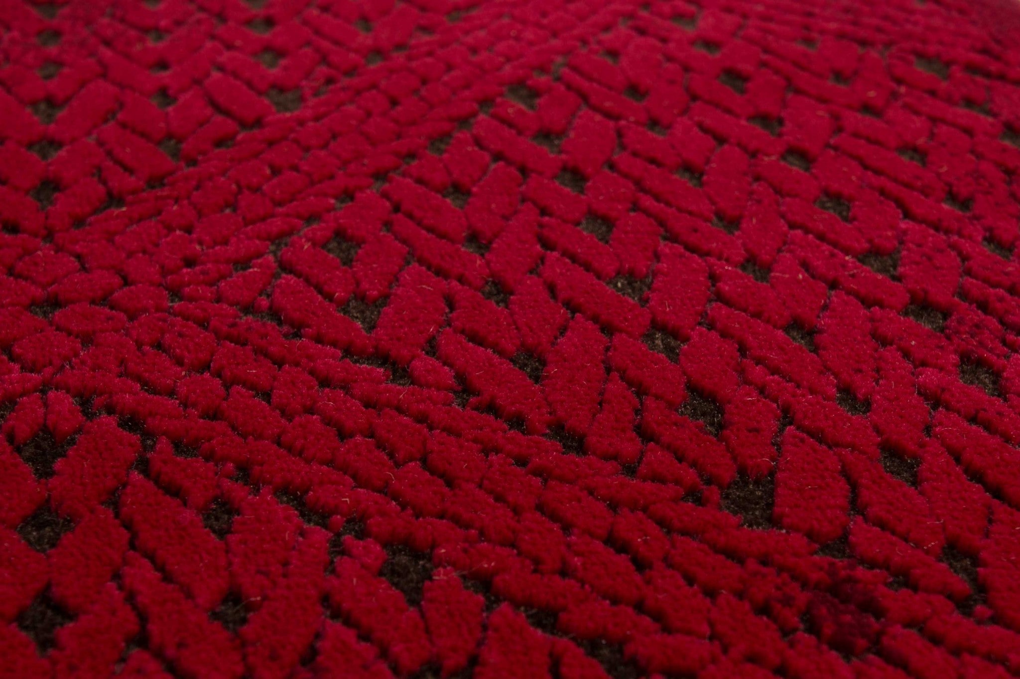 63" x 84" Red Polypropylene / Polyester Area Rug