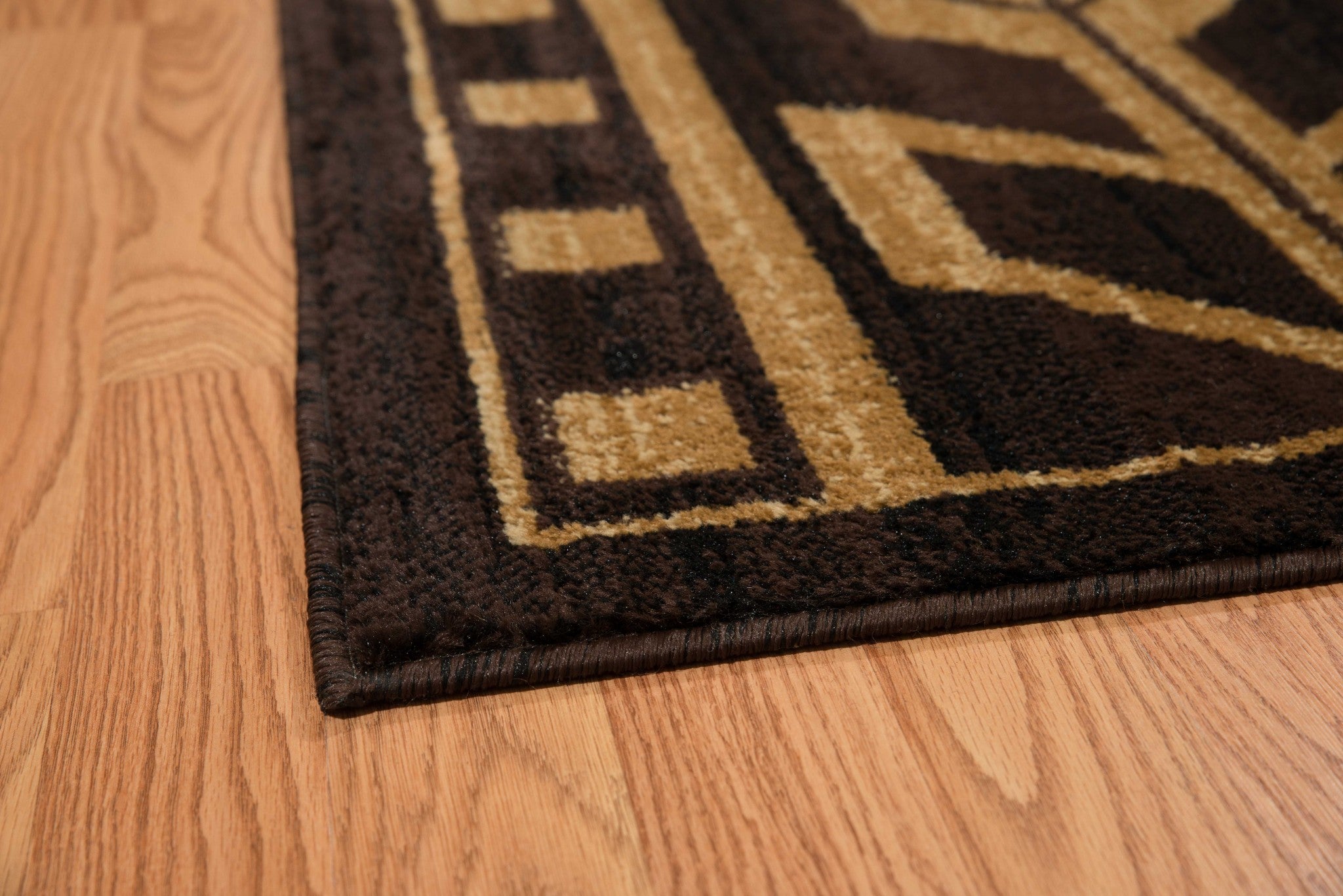 94" x 126" Brown Polypropylene Oversize Rug