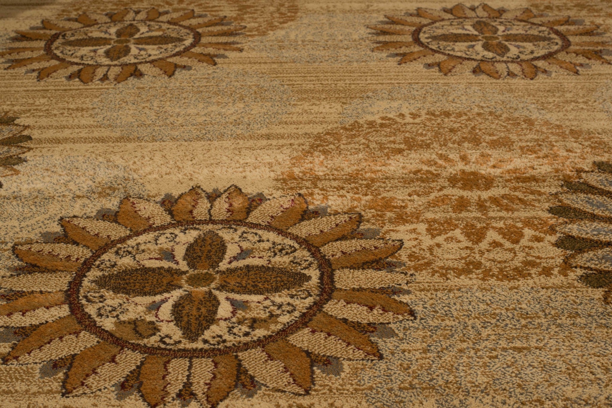 22" x 26" Ivory Polypropylene Accent Rug