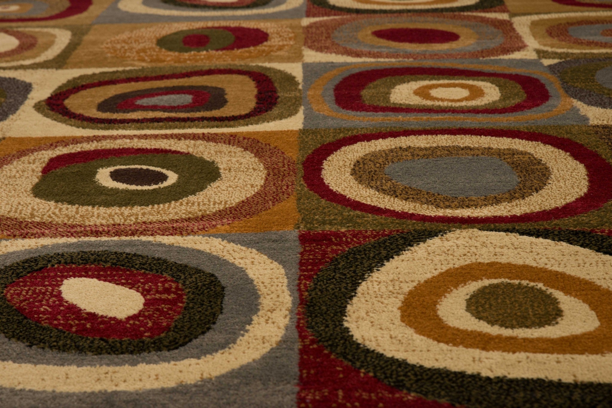 94" x 126" Multicolor Polypropylene Oversize Rug