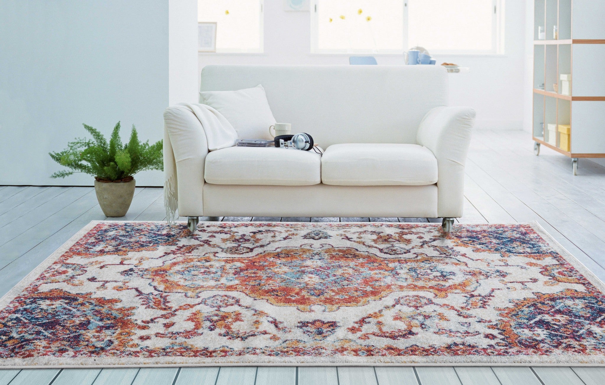 94" x 94" Cream Olefin Round Rug