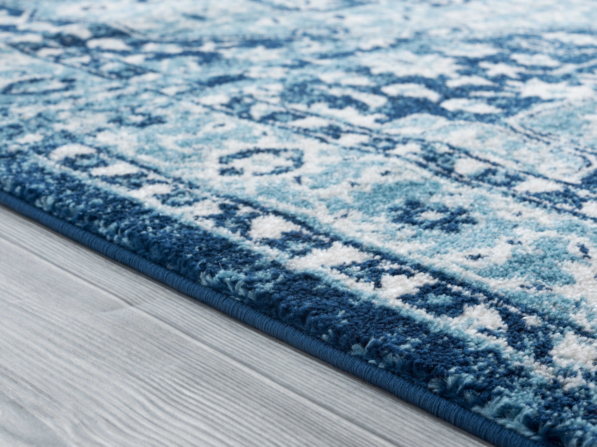 94" x 94" Navy Olefin Round Rug