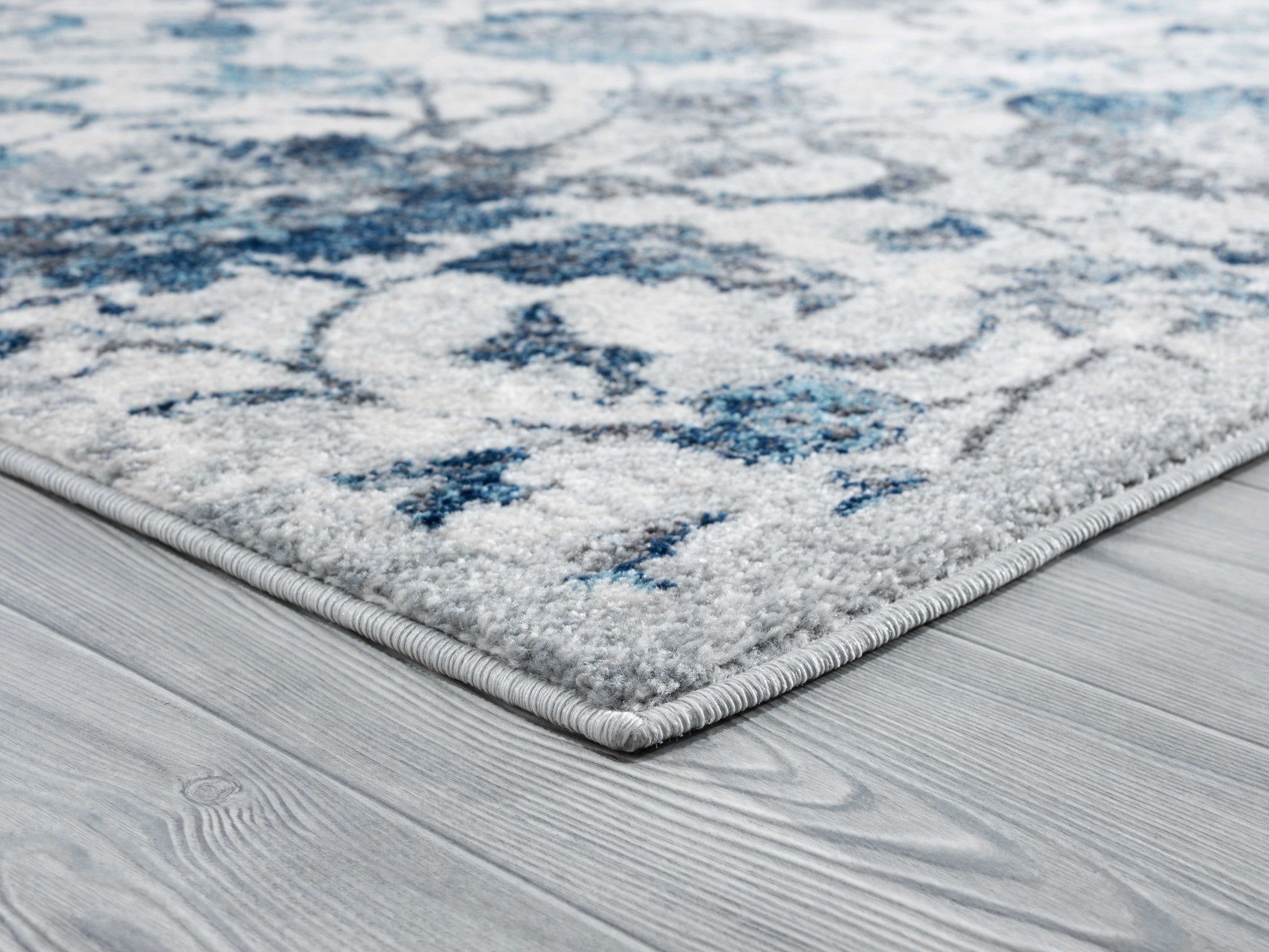 94" x 94" Grey Olefin Round Rug