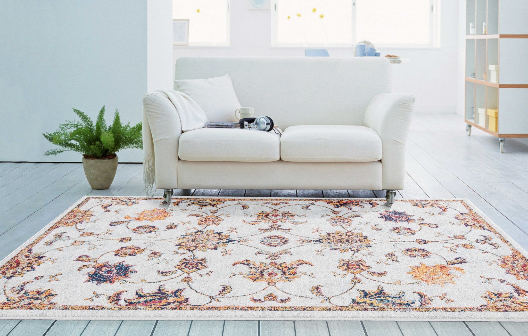 94" x 94" Cream Olefin Round Rug