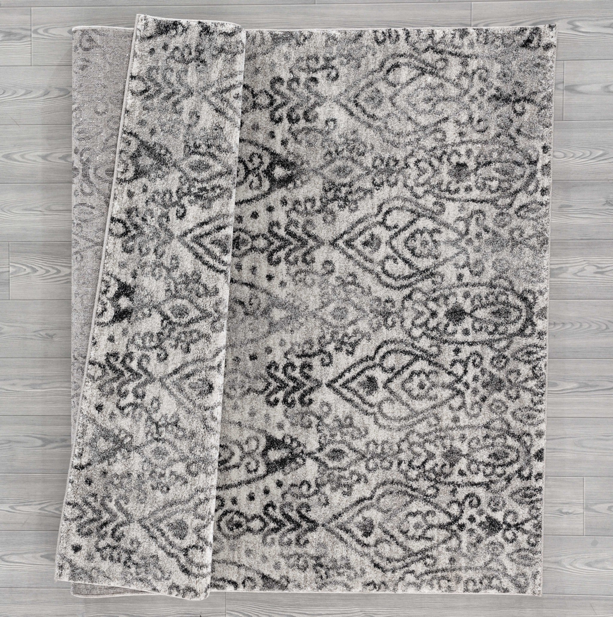 94" x 126" Cream Polypropylene Oversize Rug
