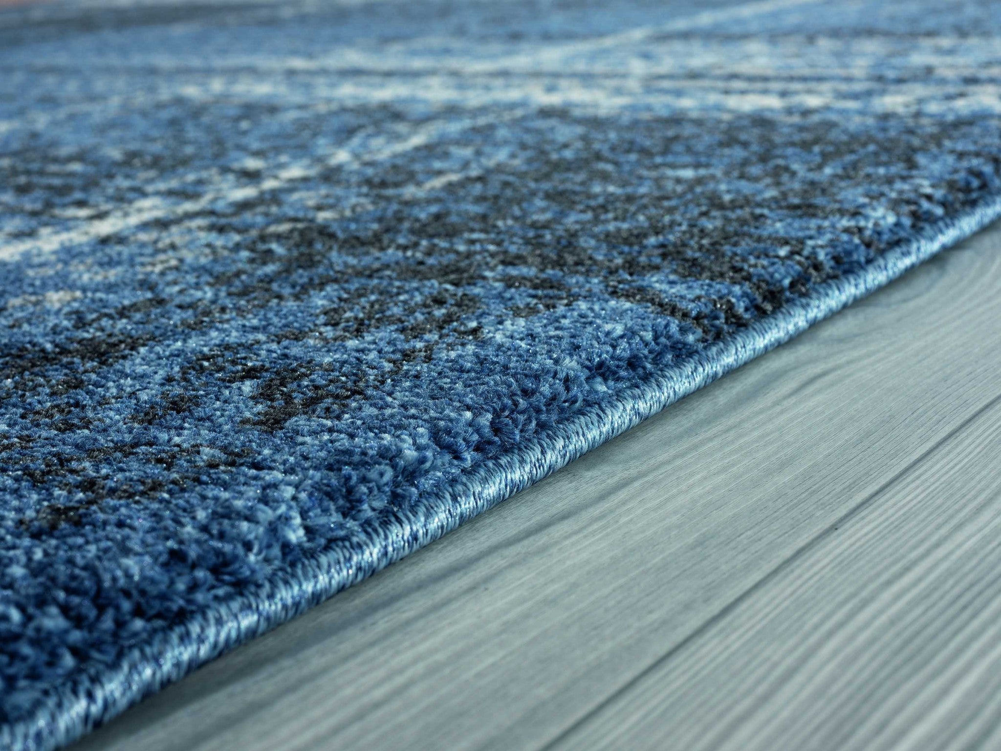 94" x 126" Midnight Blue Polypropylene Oversize Rug
