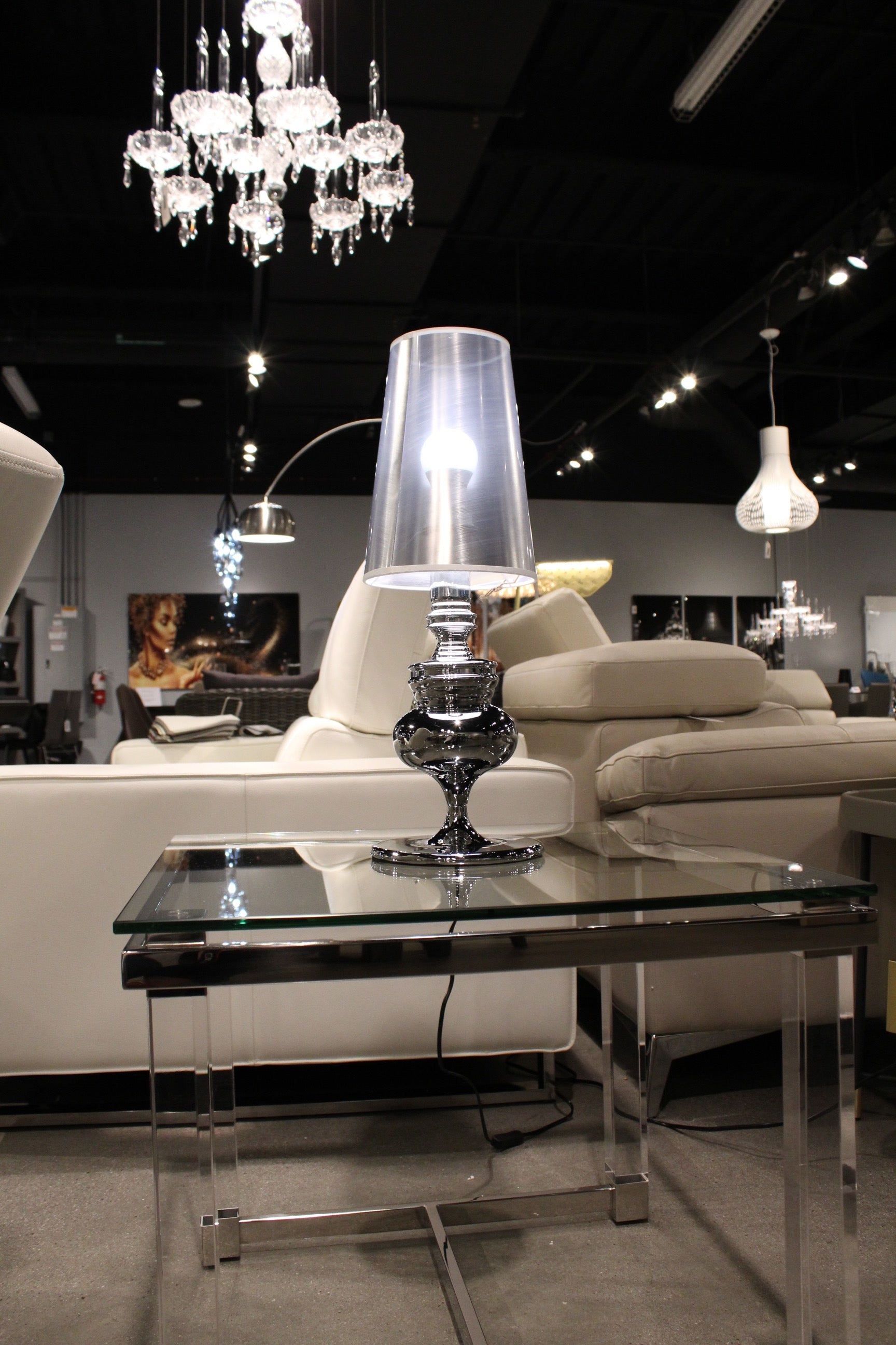 7" X 7" X 22" Silver Carbon Steel Table Lamp