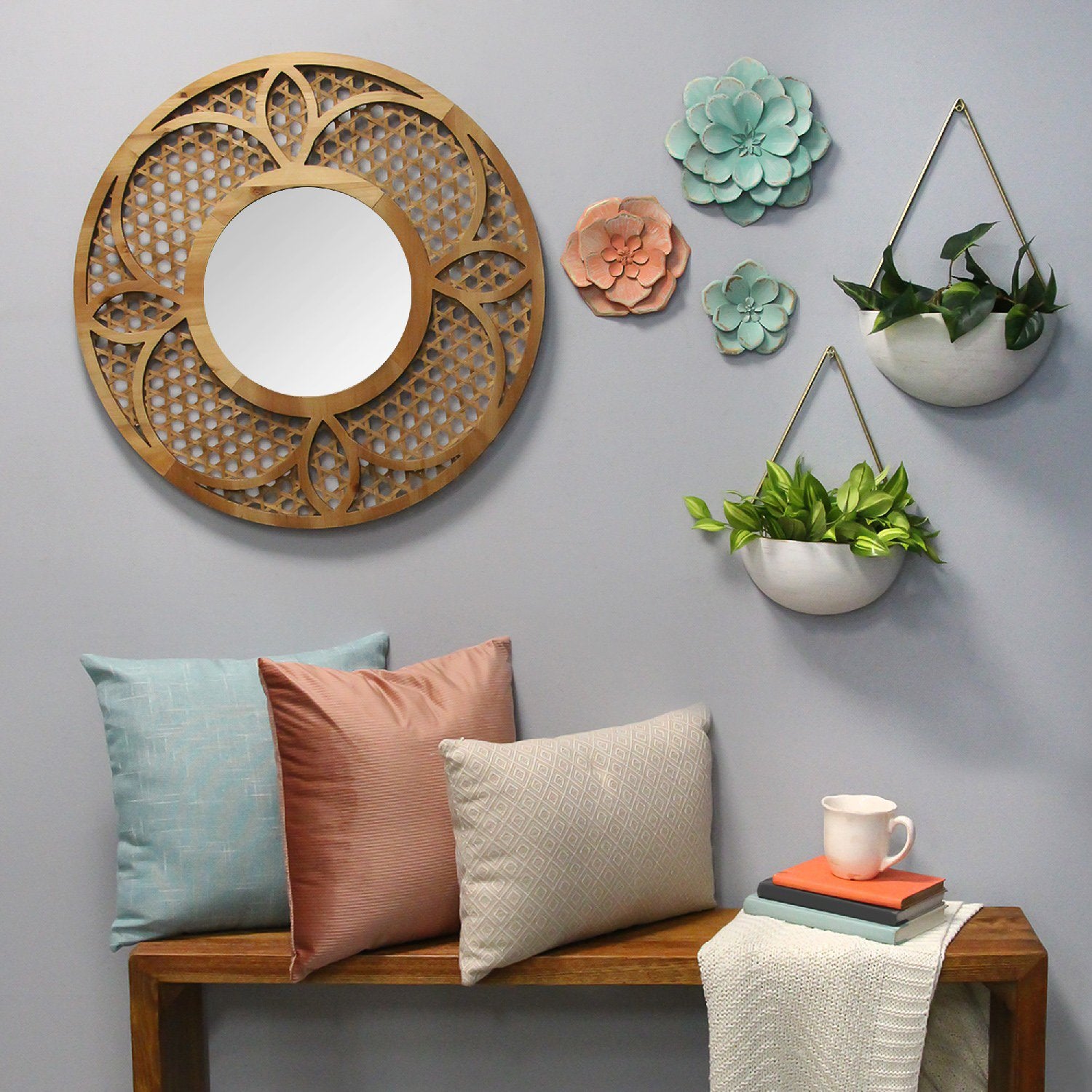 S/2 Creamy Round Metal Wall Planters