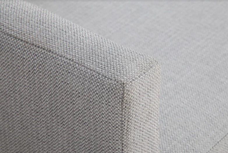 34" X 36" X 34" silver Polyester Chair