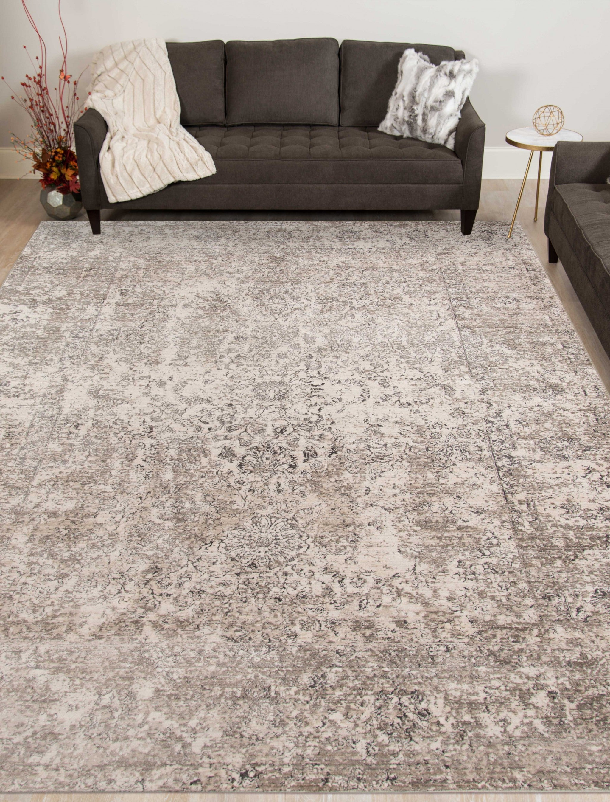 2.6" X8" X 0.38" Beige  Polyester Area Rug