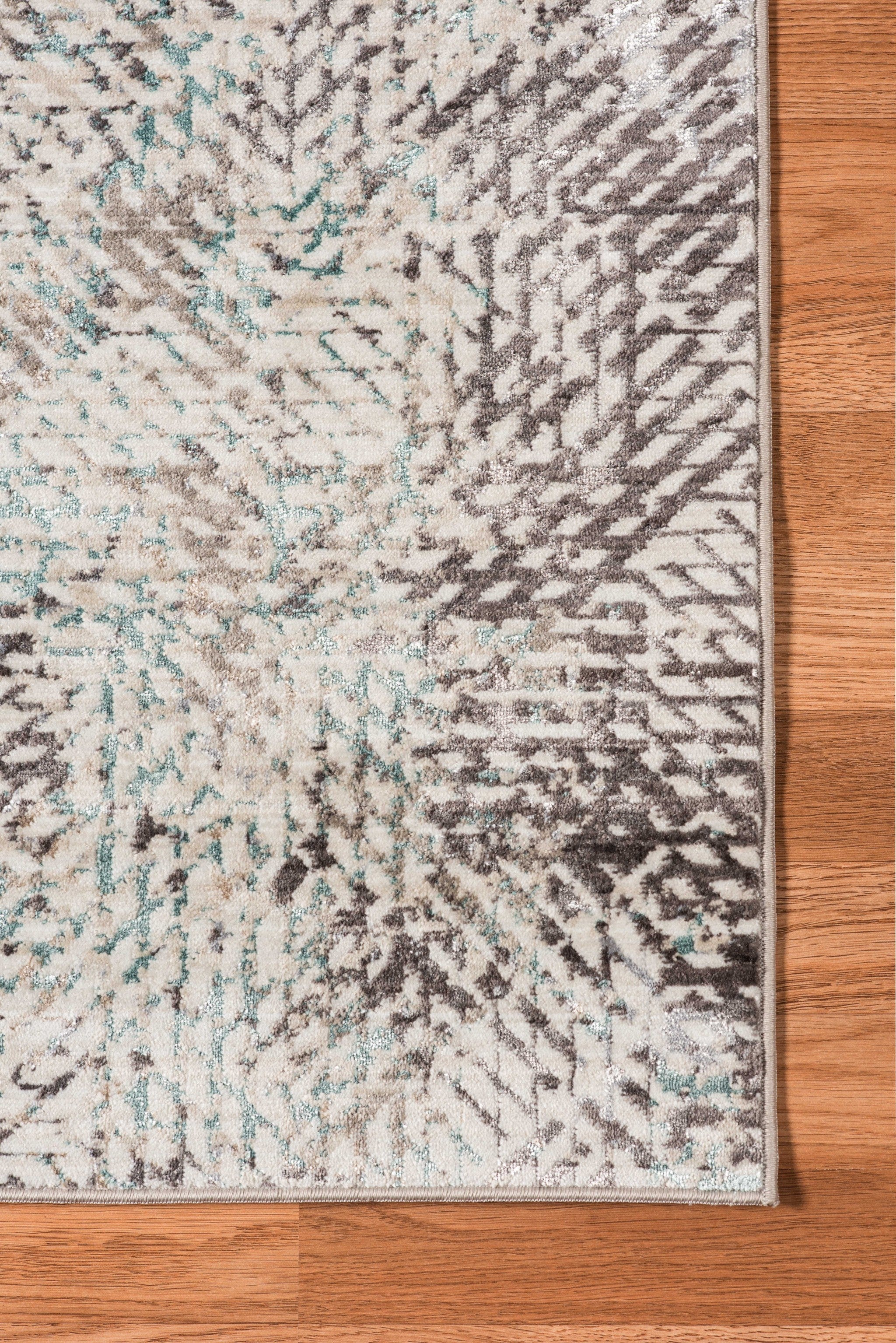 2.6" X8" X 0.38" Gray  Polyester Area Rug