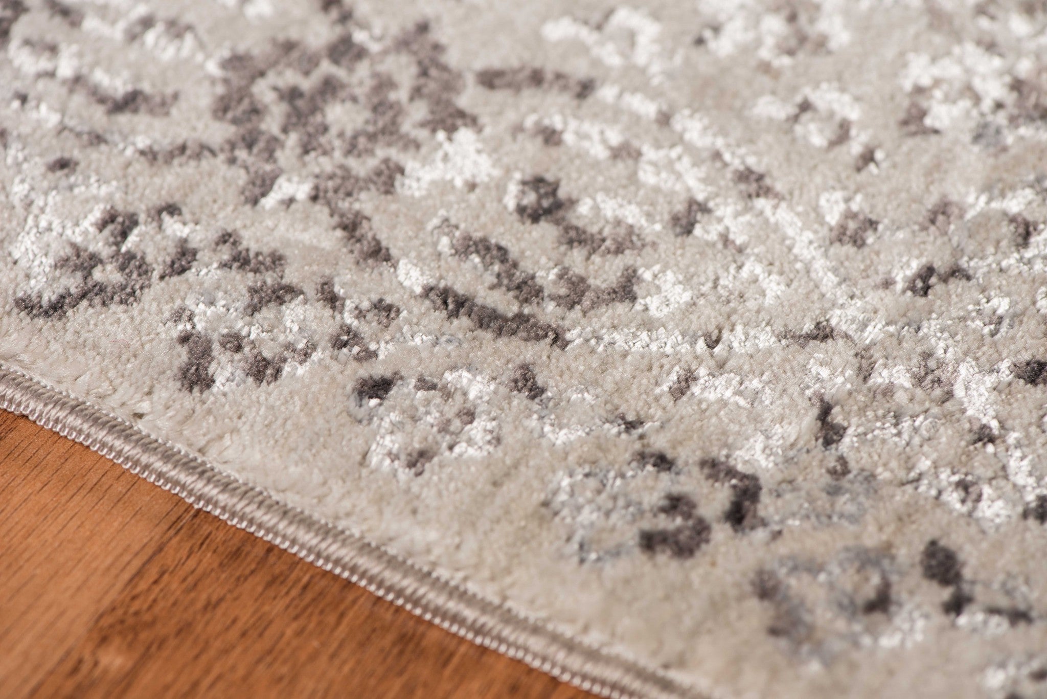 3.11" X5.07" X 0.38" Gray  Polyester Area Rug