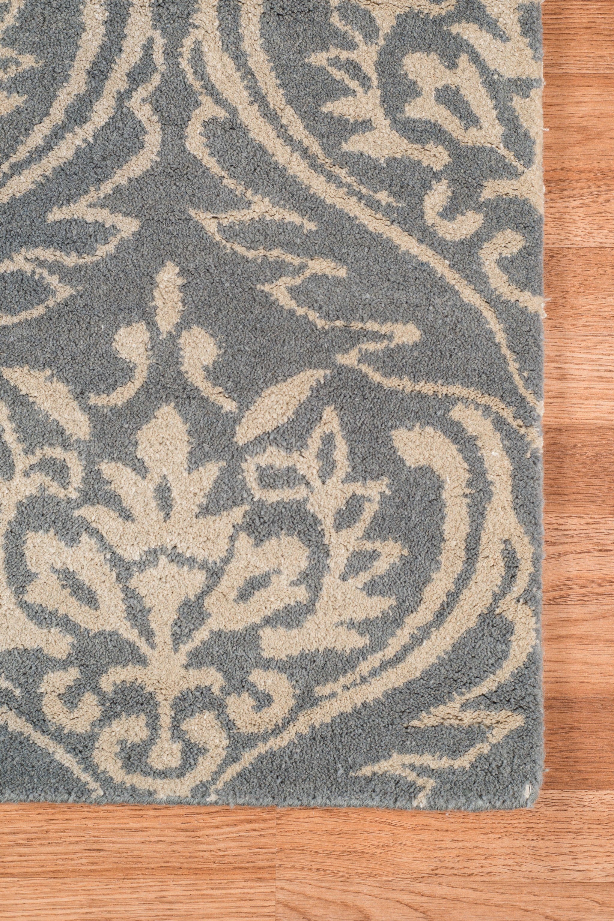 5" X8" X 0.5" Gray  Wool Area Rug