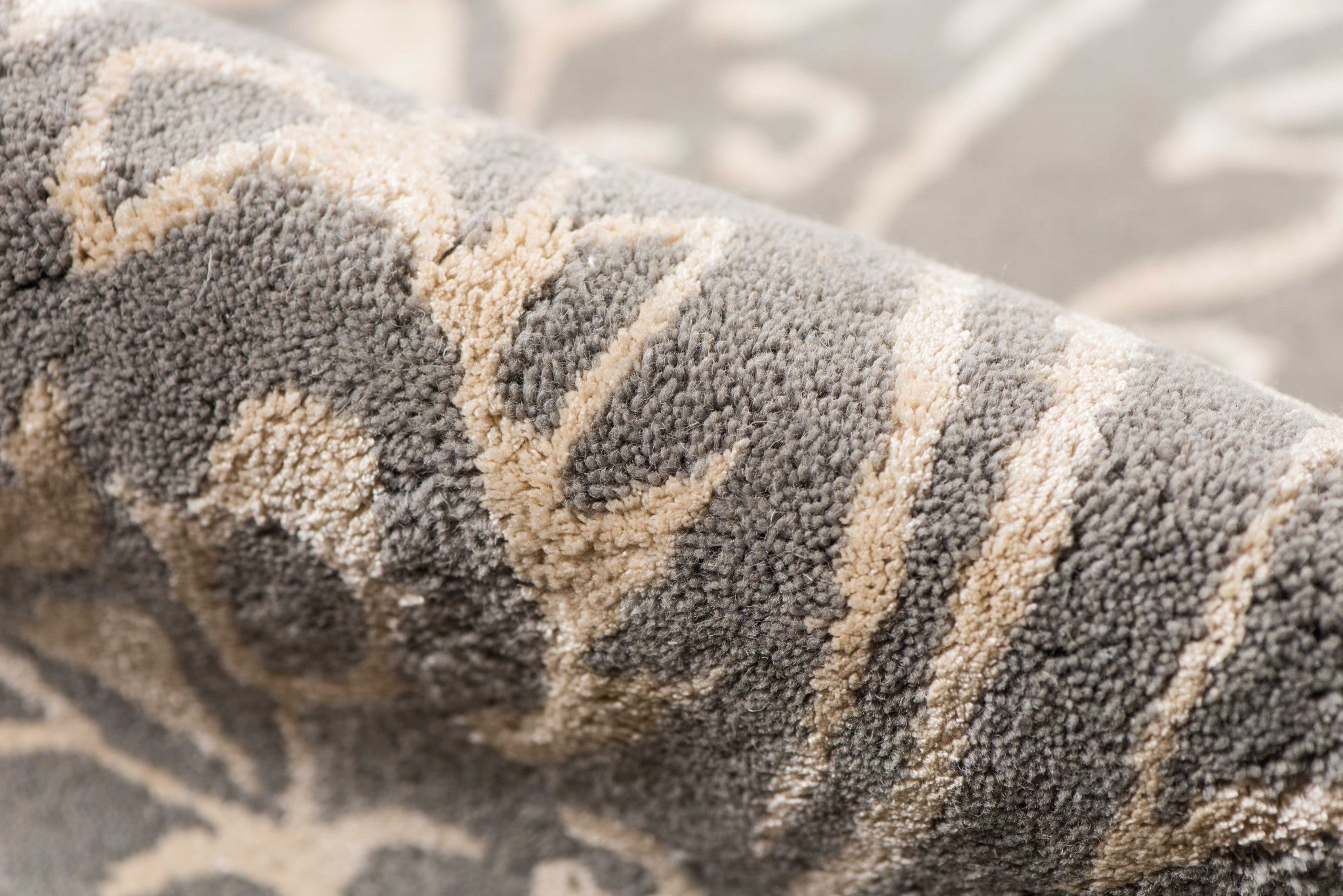 5" X8" X 0.5" Gray  Wool Area Rug