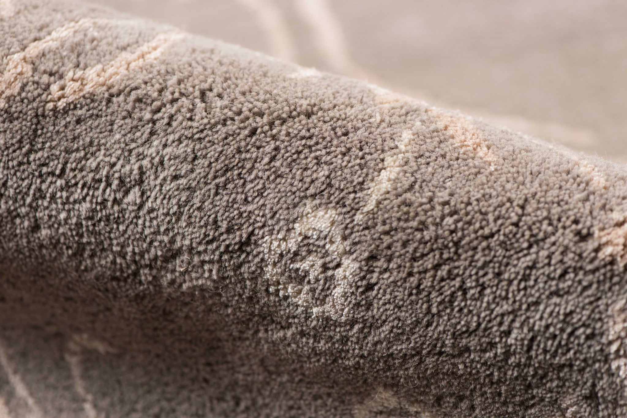 5" X8" X 0.5" Gray  Wool Area Rug