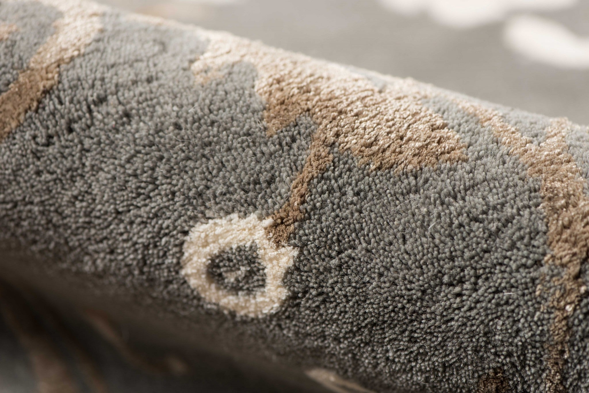 5" X8" X 0.5" Gray  Wool Area Rug